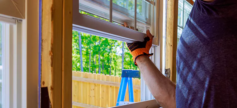 >Bay Window Curtain Rail Track in Citrus Park, FL